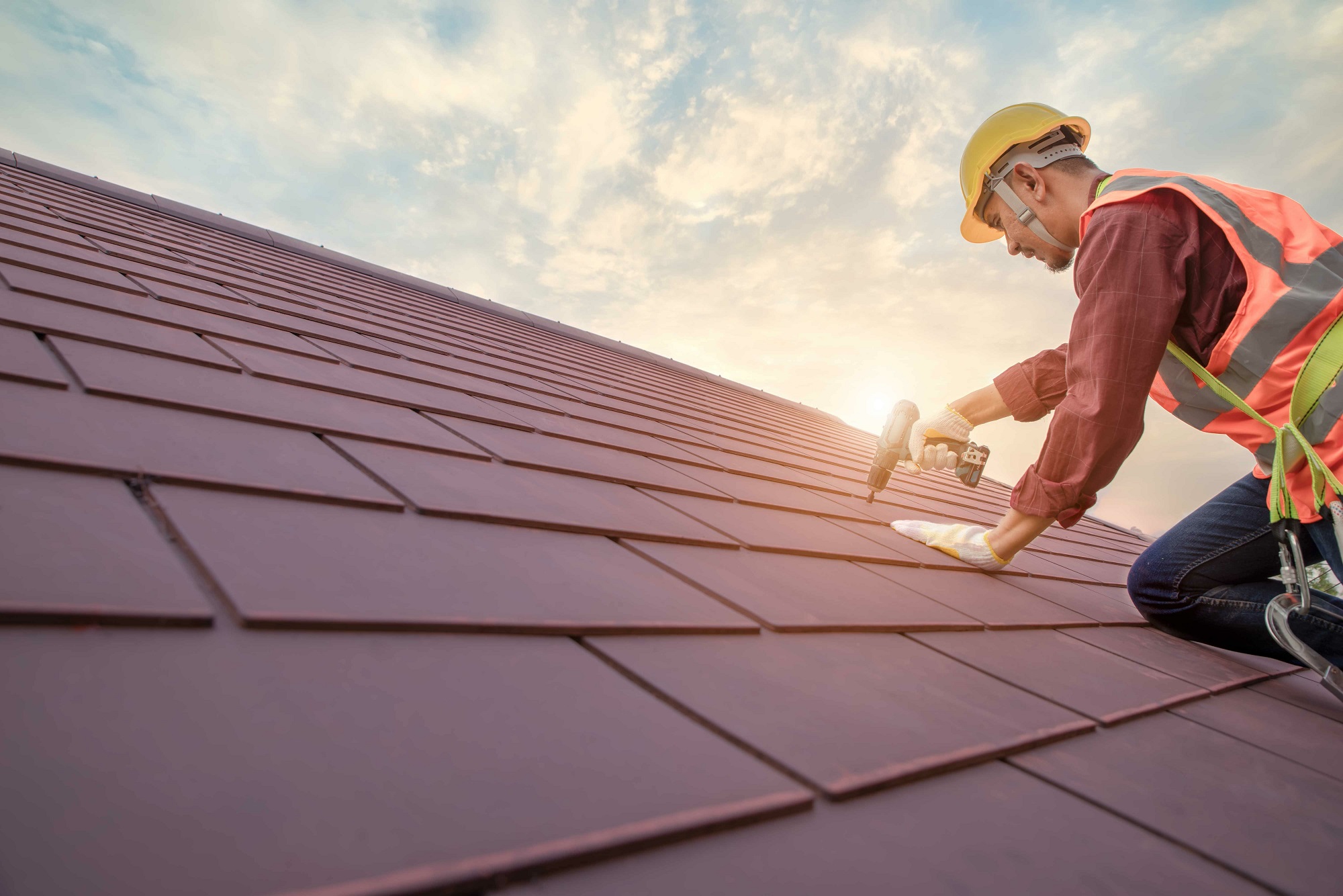 Rooftop Reliability: Hiring a Contractor You Can Trust